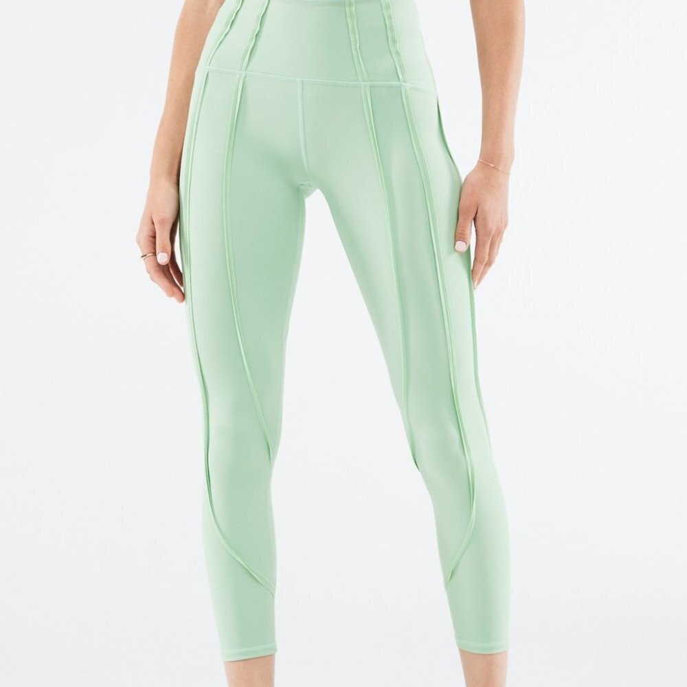 Fabletics Women's High-Waisted Ultraluxe Contour 7/8